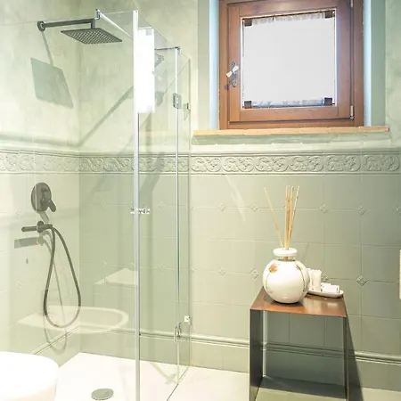 Le Residenze Dei Potti 12, Emma