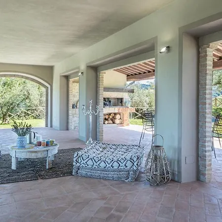 Villa Le Residenze Dei Potti 12, Emma Collazzone